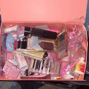 Assorted Eyelash Extension Kit in Pink Box